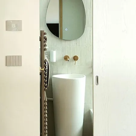 Riviera Mon Amour, Confortevole Sul Mare